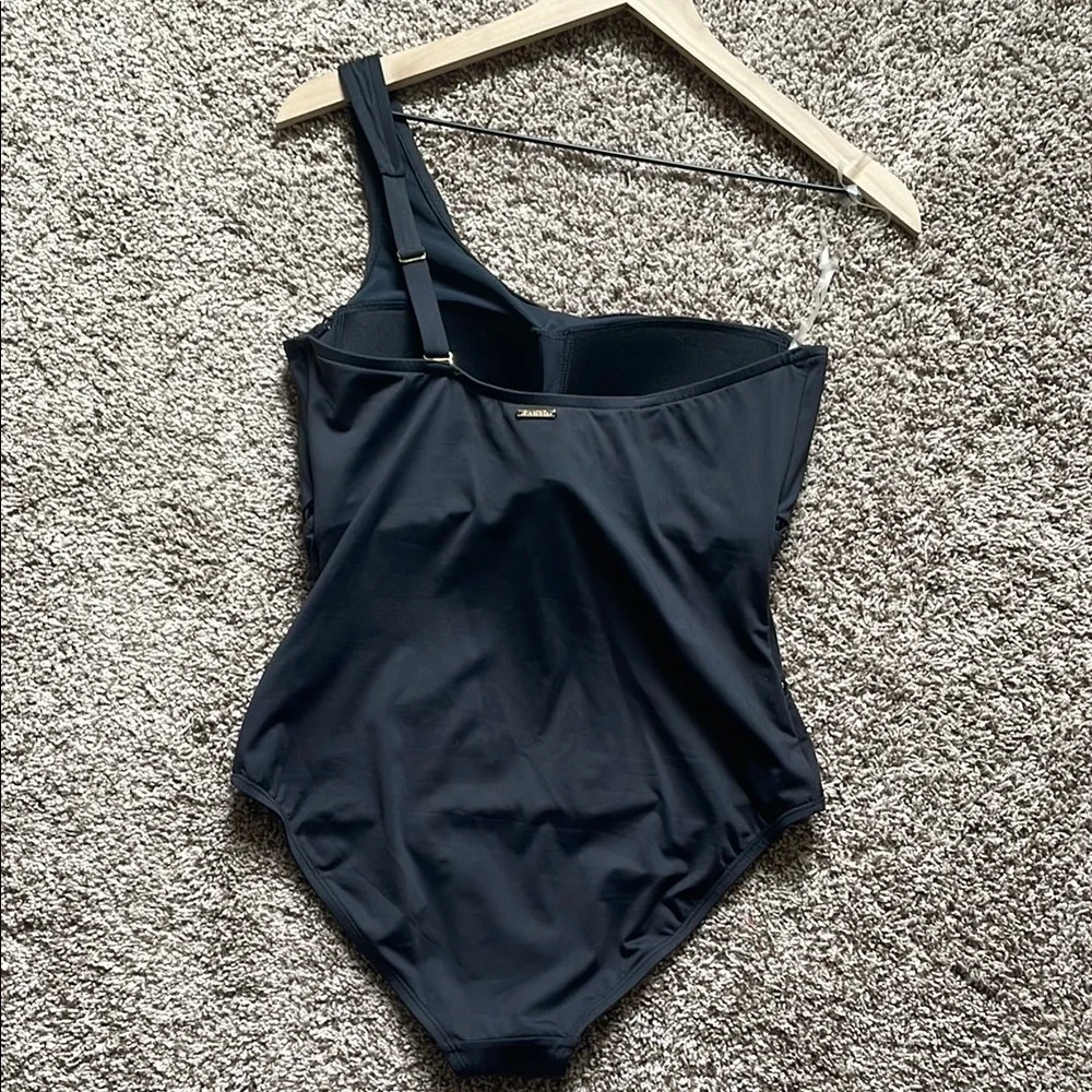 Sea Level Lola One-Shoulder One-Piece Swimsuit - Picture 5 of 8